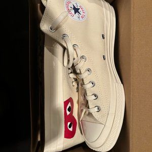 converse comme des garcons size 9. Bought them off stock x.